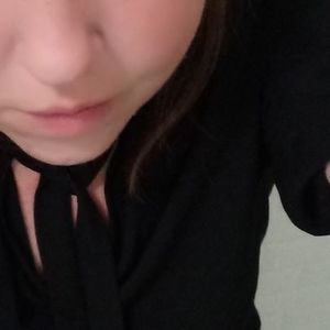 Meet your Posher, Claire